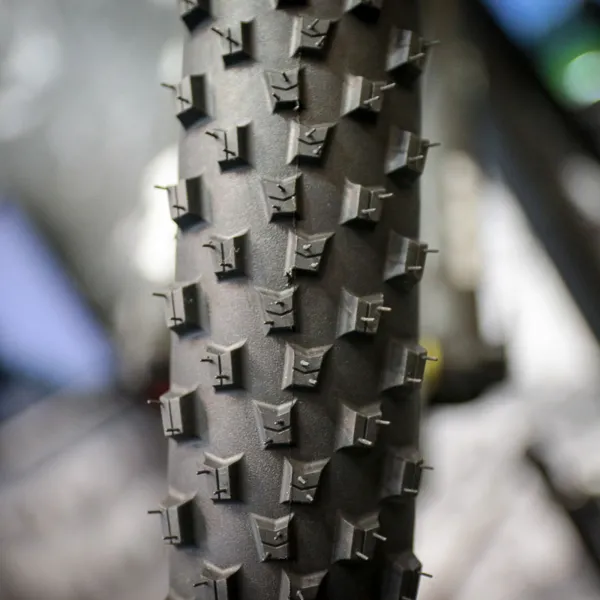 Покрышка бескамерная Continental Mountain King 27.5
