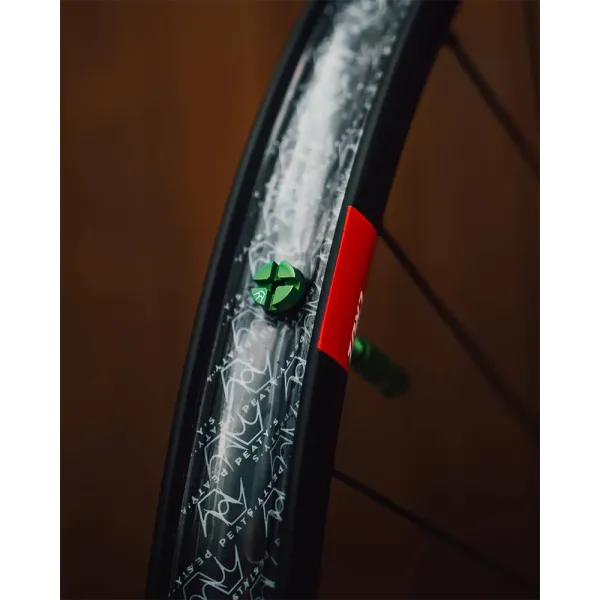 Ніпелі Peaty's x Chris King Tubeless Valves, 42mm, Gold
