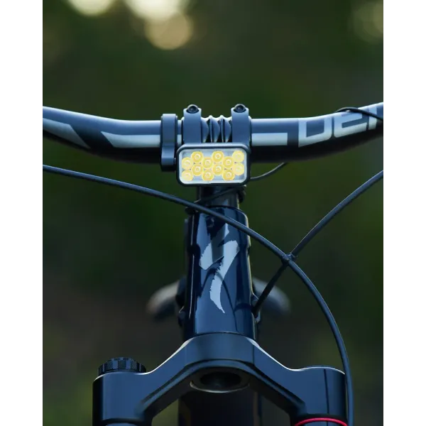 Фара Knog Blinder X 2300 + 10,000 mAh Battery