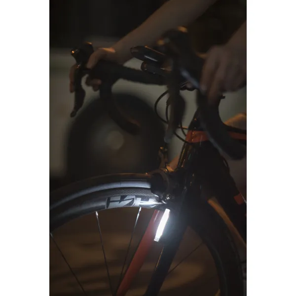 Мигалка задня Knog Plus Rear 20 Lumens Black